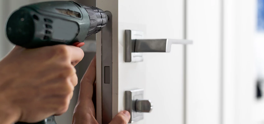 Locksmith For Lock Replacement Near Me in South San Gabriel, CA