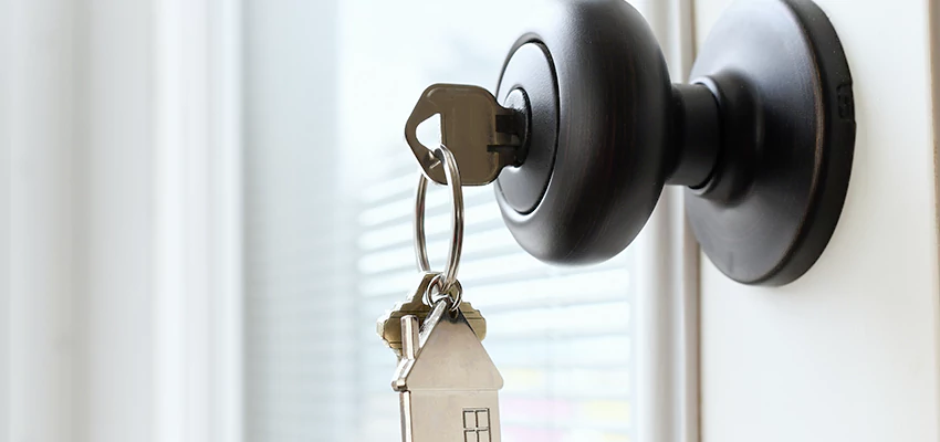 Bifold Door Knob Replacement in South San Gabriel, California