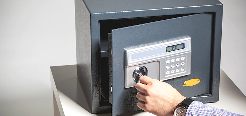 Jewelry Safe Unlocking Service in South San Gabriel, California