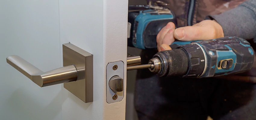 Broken Door Handle Lock Repair in South San Gabriel, California