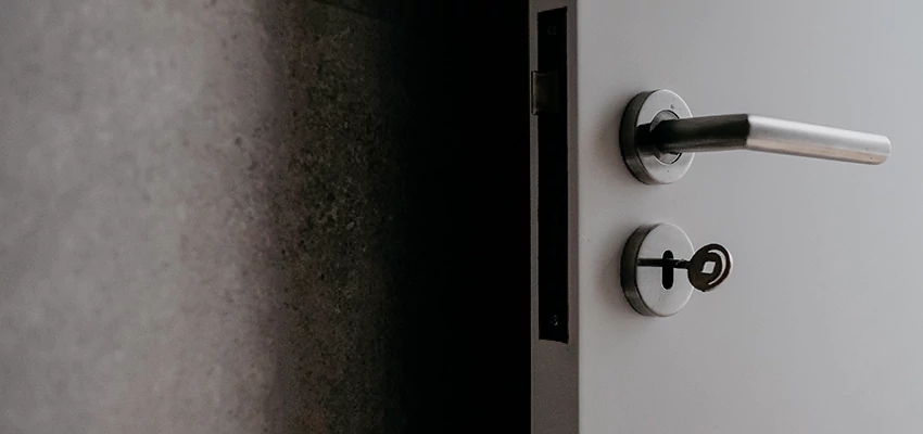 Front Door Handle Repair And Installation in South San Gabriel, CA